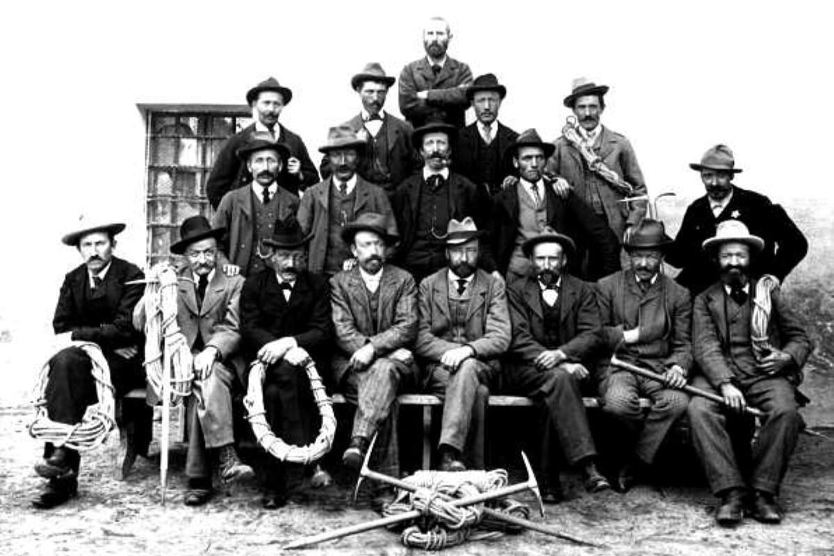 Guides of Courmayeur with coiled ropes and ice axes in a group portrait, late nineteenth century