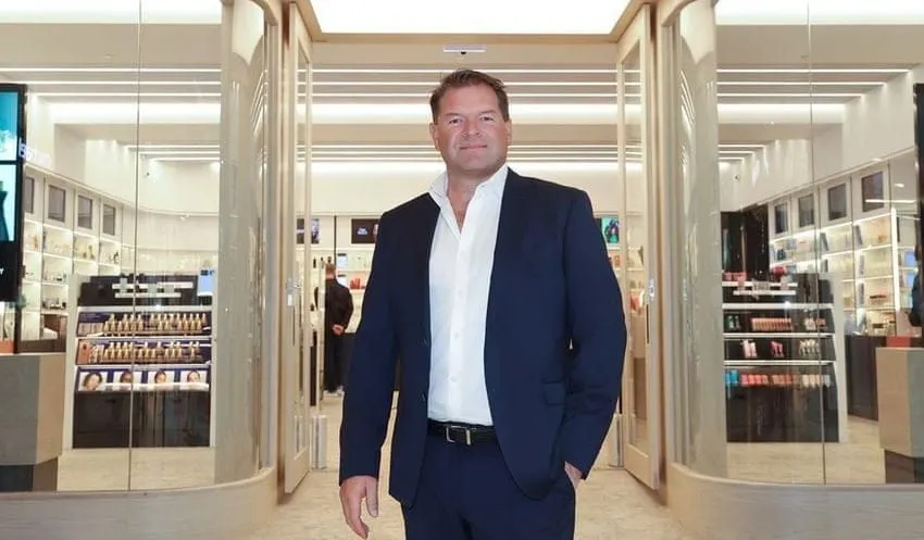 Adore Beauty (ASX:ABY) falls 16%, omnichannel transition taking time