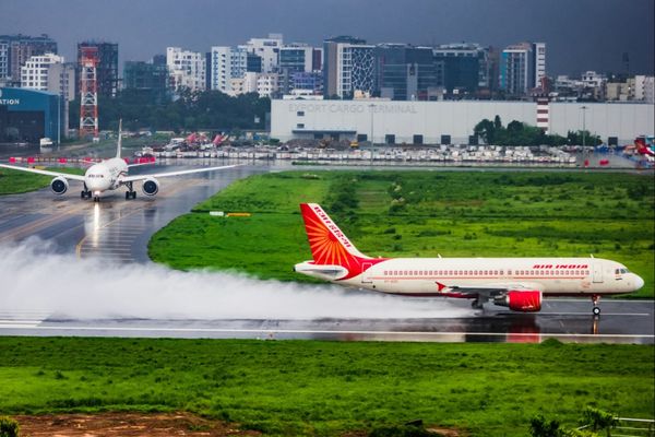 Indian carriers warn of shutdown as fuel bill doubles