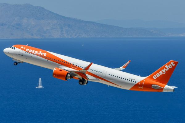 EasyJet Q3 profit falls 70% as fuel costs rise £105mn