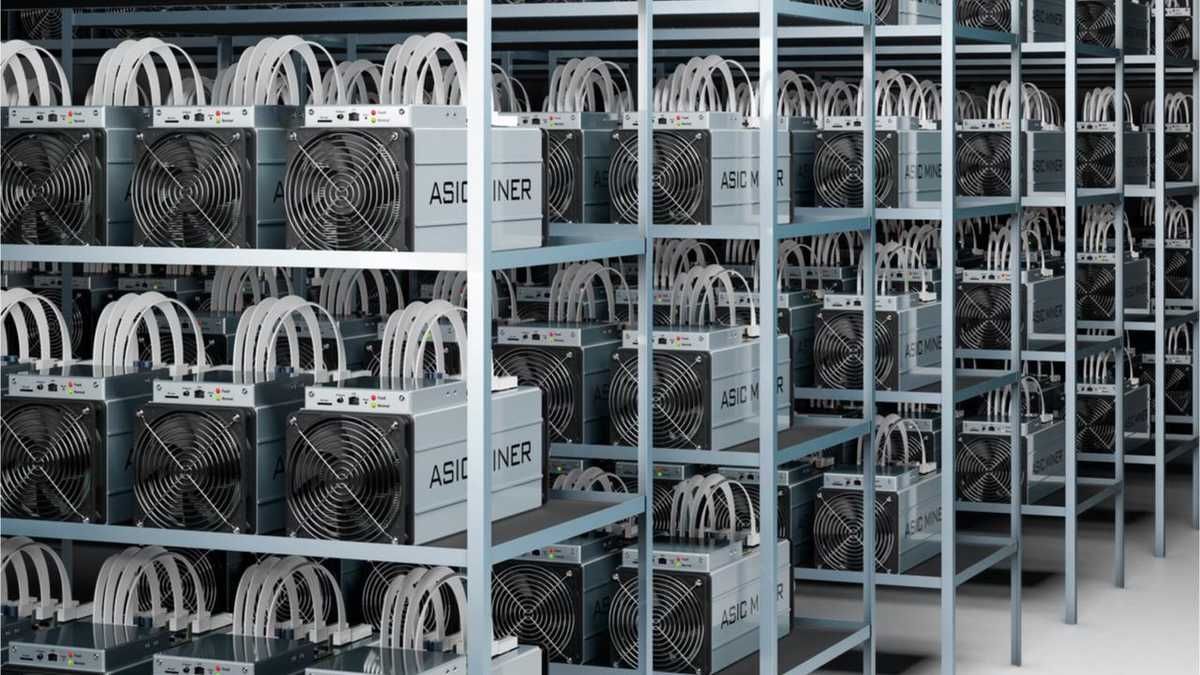 ASIC Miner: What It Is, How It’s Used In Cryptocurrency Mining, And Its Advantages