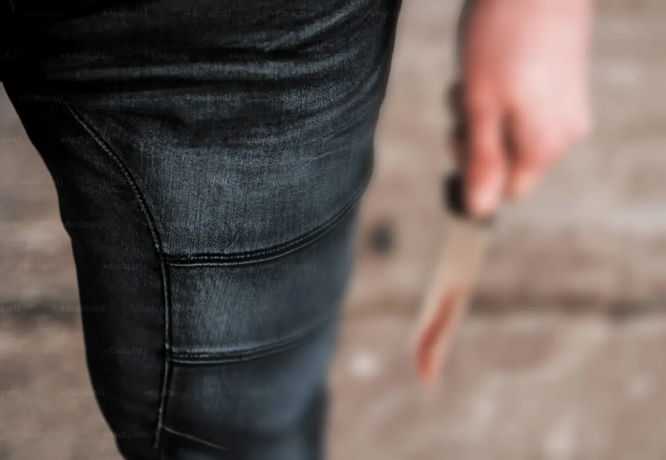 Uhićeni maloljetnik po društvenim mrežama mjesecima objavljivao slike krvi i noževa: "Okus krvi je najbolji"