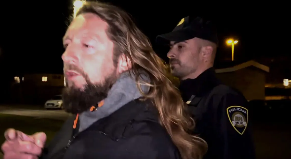 VIDEO - Djelatnik Grada Zadra Mario Živković nakon suđenja pušten na slobodu: "Ja sam umjetnik i pjesnik, nije normalno da policija dila kokain i heroin"