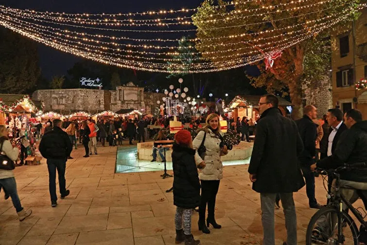 Adventski sjaj, politički mrak: HDZ ponavlja lampice i priče, građani plaćaju račun