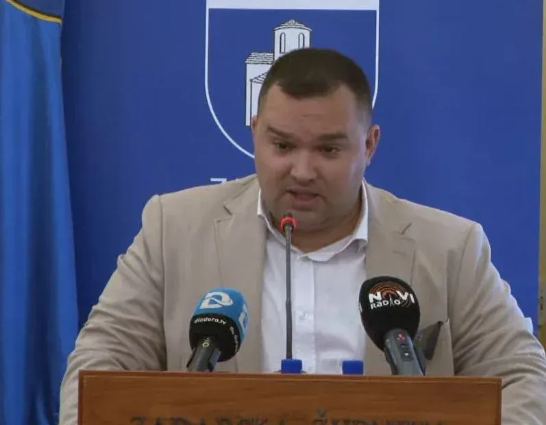 Lukićev skandal na županijskoj skupštini: "Egipćanin optužen za napastovanje liječi se u Zadru – i to na naš račun!"