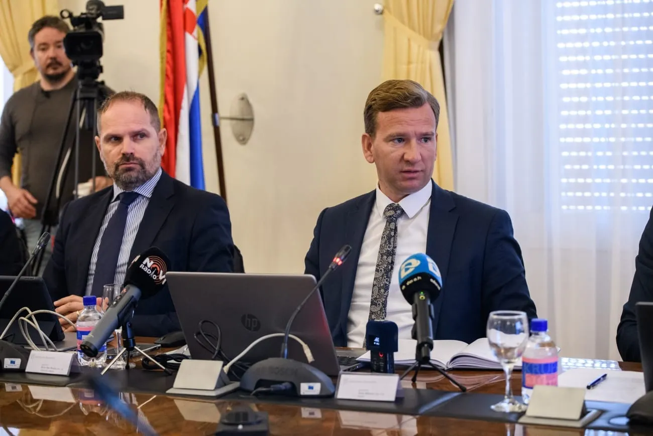 Bilaverova predstava: 243 milijuna eura za stare ideje i "rekordnu zaposlenost" usred bijede