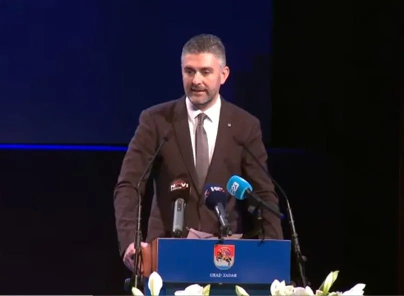 LICEMJERJE² - Franković čitao s papira napade na Zadrane, napadao novinare i medije, a sam je u Dubrovniku dvaput rušio legalno izabranog gradonačelnika