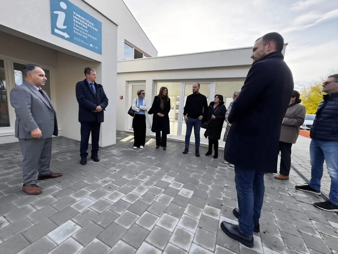 NOVOUREĐENA ZGRADA NA PUNTAMICI: Konačno mjesto za ambulantu – ili, kako bi rekao HDZ, „mjesto za sastanke u miru i tišini“