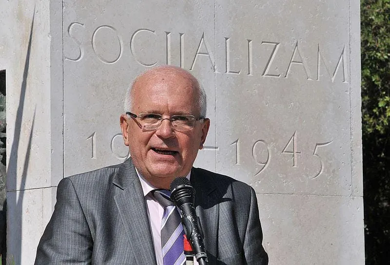 Fotografije tjedna: Dr. Zvonimir Vrančić na Malom Ižu