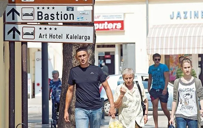 Turisti u Zadru stradavaju od – znakova