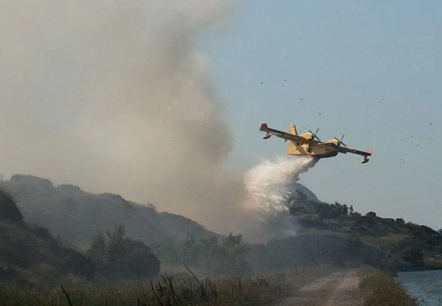 Pilot kanadera vidio piromana kako potpaljuje požare!