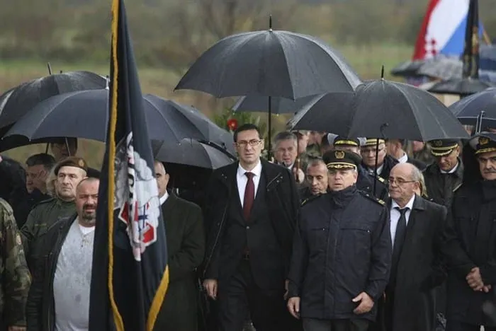 Kotromanović u Škabrnji: Ovdje su ljudi goloruki išli na tenkove