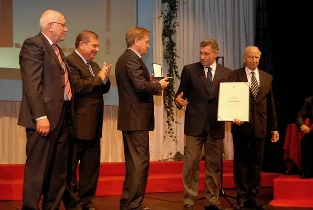 General Gotovina primio povelju i zahvalio samo Davoru Arasu i vijećnicima iz 2001. godine