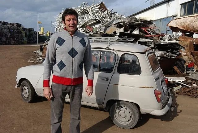 Optužnica protiv Mihe Zrnića Marinovića i zbog PET ambalaže