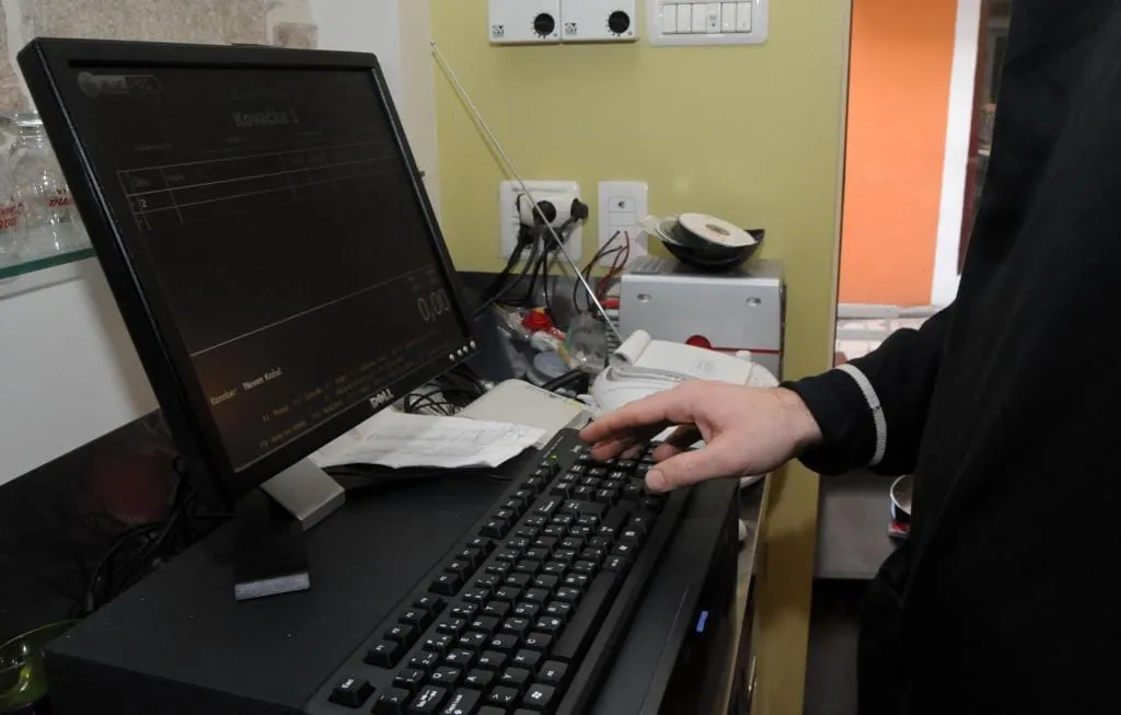 Od 97 provjerenih ugostitelja u Zadru samo jedan nije imao fiskalnu kasu