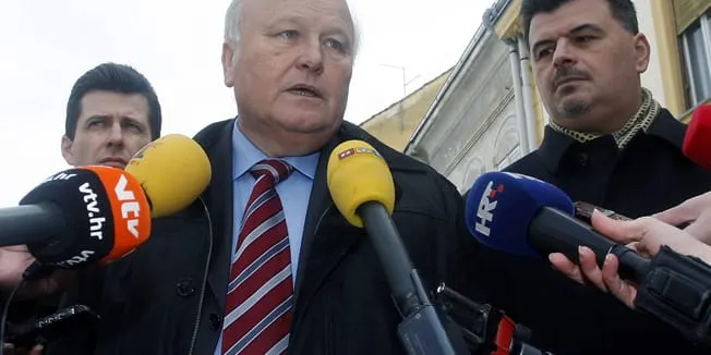 KOMENTAR RATKA BOŠKOVIĆA ‘Smanjenje minusa izazvat će snažan financijski potres. Posljedice mogu biti kobne za ekonomiju’
