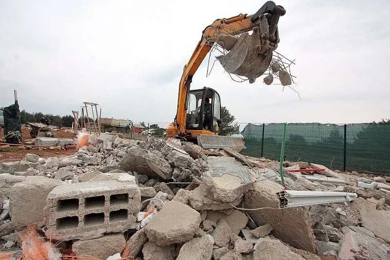 Ponovno rušenja na Viru