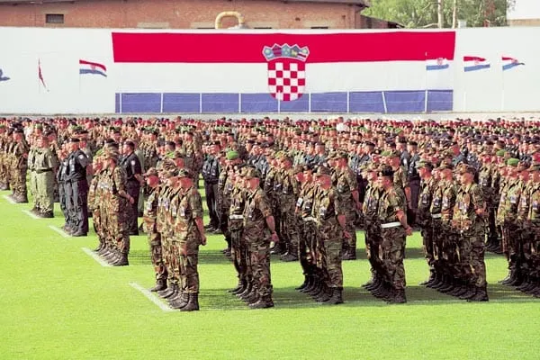 Kolona sjećanja i polaganje vijenaca za žrtve Škabrnje
