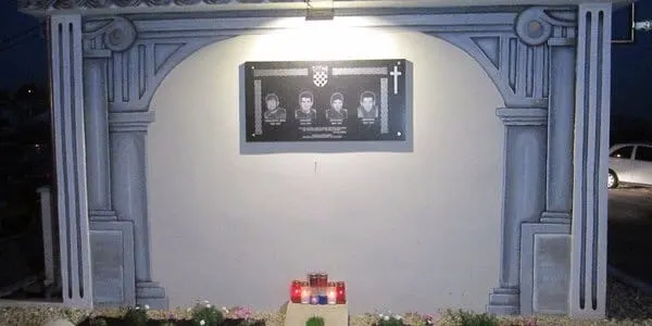Postavljeno spomen obilježje braniteljima s Plovanije