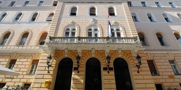 Radije u konobare nego u sudske pripravnike?