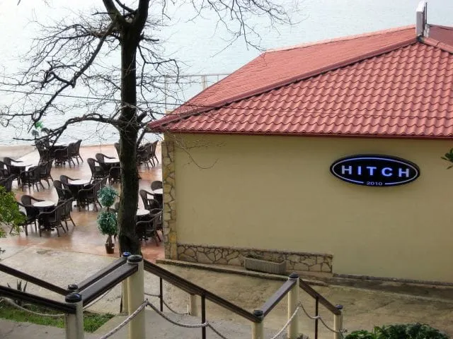 Slomljen nos i razbijena glava u masovnoj tučnjavi u zoru