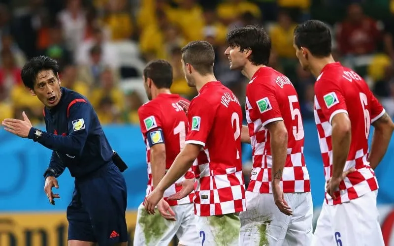 Japanski sudac Nishimura pokrao Hrvatsku i poklonio pobjedu Brazilu