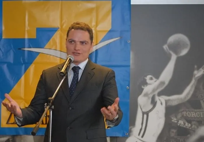 Do kraja mjeseca trener i kostur momčadi, u sezonu bez strateškog partnera