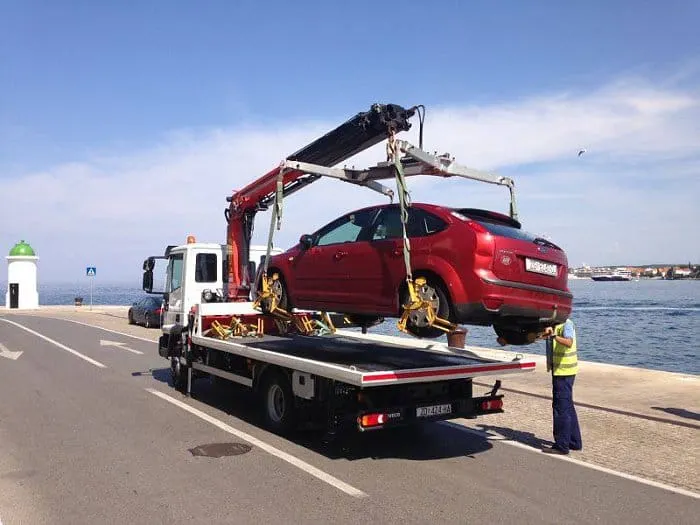 Manje gostiju zbog revnosti pauk službe?