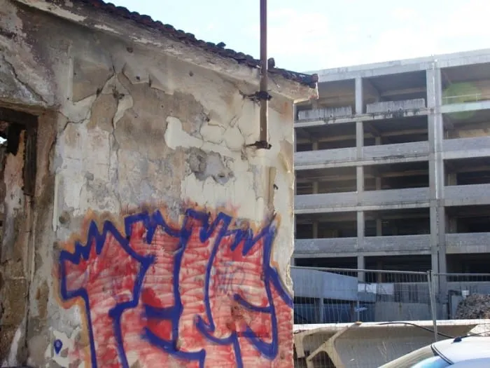 Bolnica za uklanjanje ruševne gostionice Putnik treba građevinsku dozvolu