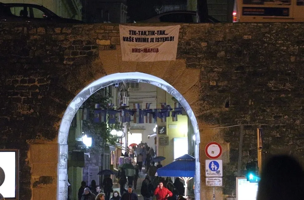 Tik-tak tik-tak, vaše je vrime isteklo – HNS = mafija