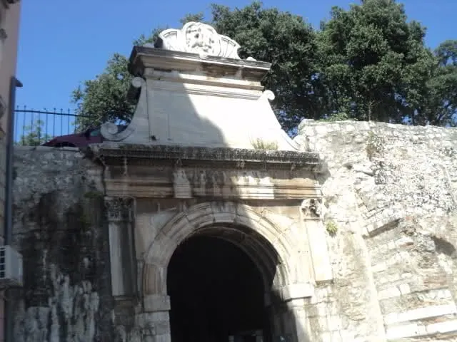 Od danas radovi na vratima sv. Krševana