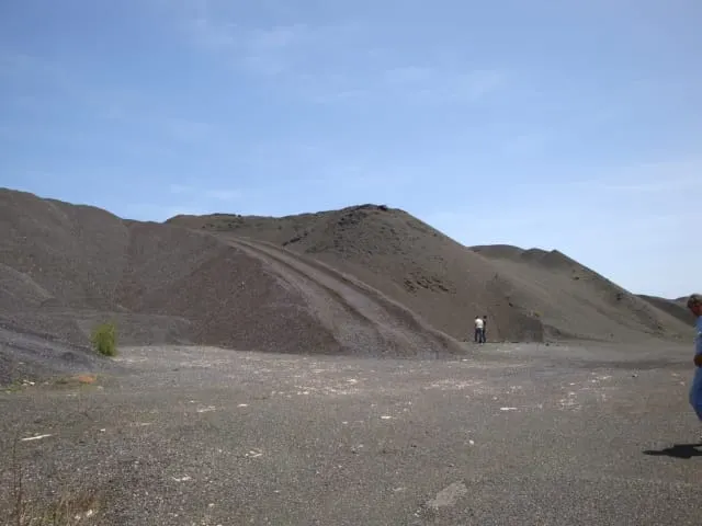 Uklanja se opasno i ružno Crno brdo