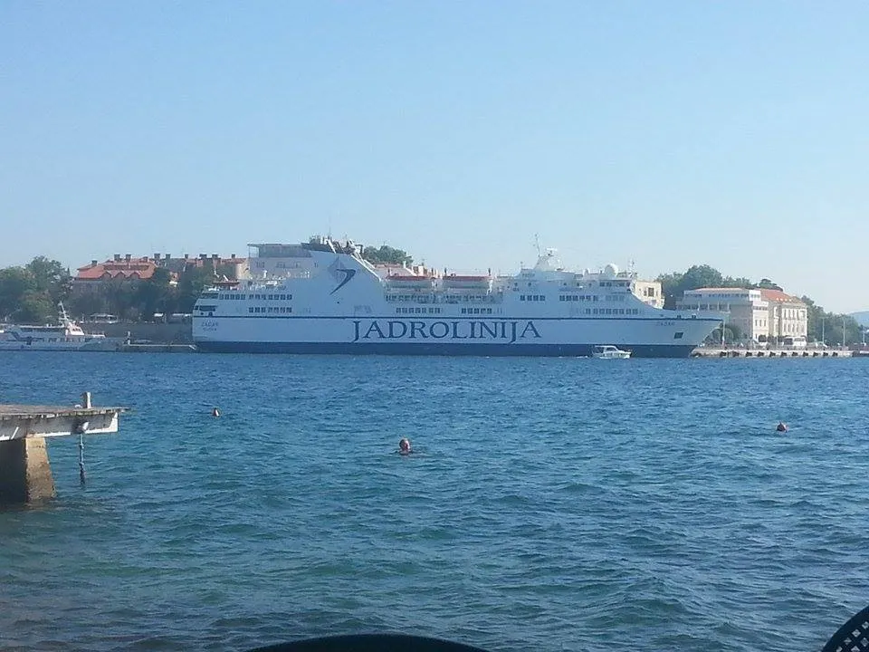 “Zadar” preko cijelog Zadra