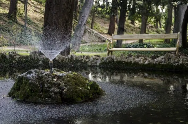 Nekomu je “zasmetala” fontana pa ju je uništio