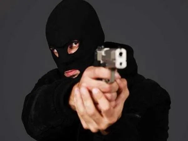 Uhićena lopovska trojka koja je pohodila prodavaonice za otkup zlata i mjenjačnice