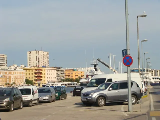 Ukrcajne trake ostale, nitko ne zna što će s njima