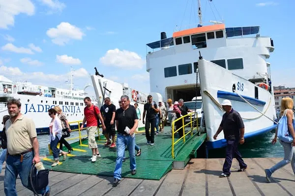 NEMA ŠVERCA Otočani za povlastice trebaju nove iskaznice