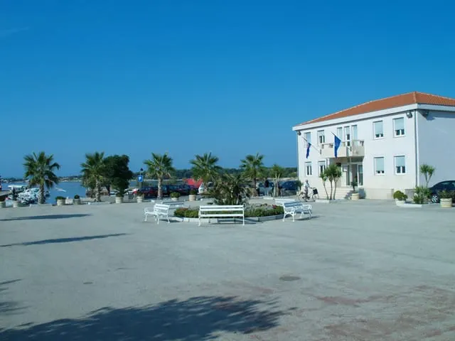 Sprema se prosvjed protiv virske uprave