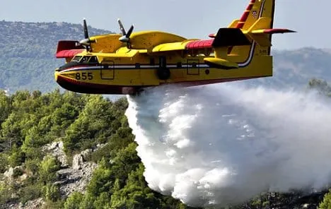 Zadarski kanaderi gasili čak 120 požara, od Istre do Dubrovnika
