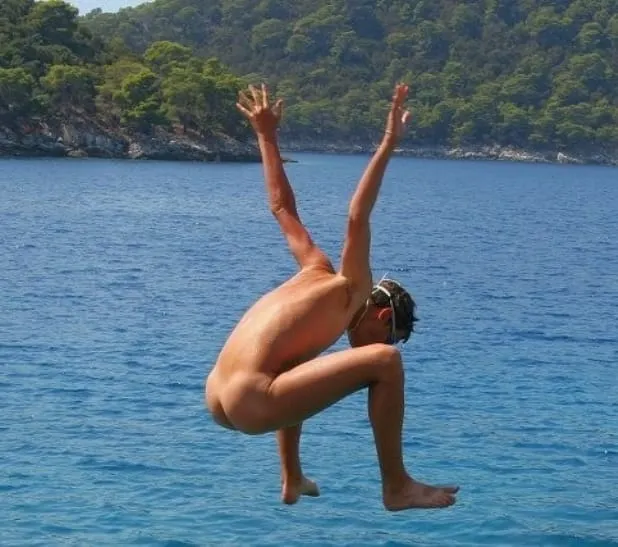 Zaplivao gol pa završio u policijskoj postaji