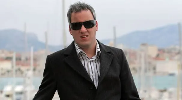 Kamenovan kombi srpskog pjevača Saše Matića