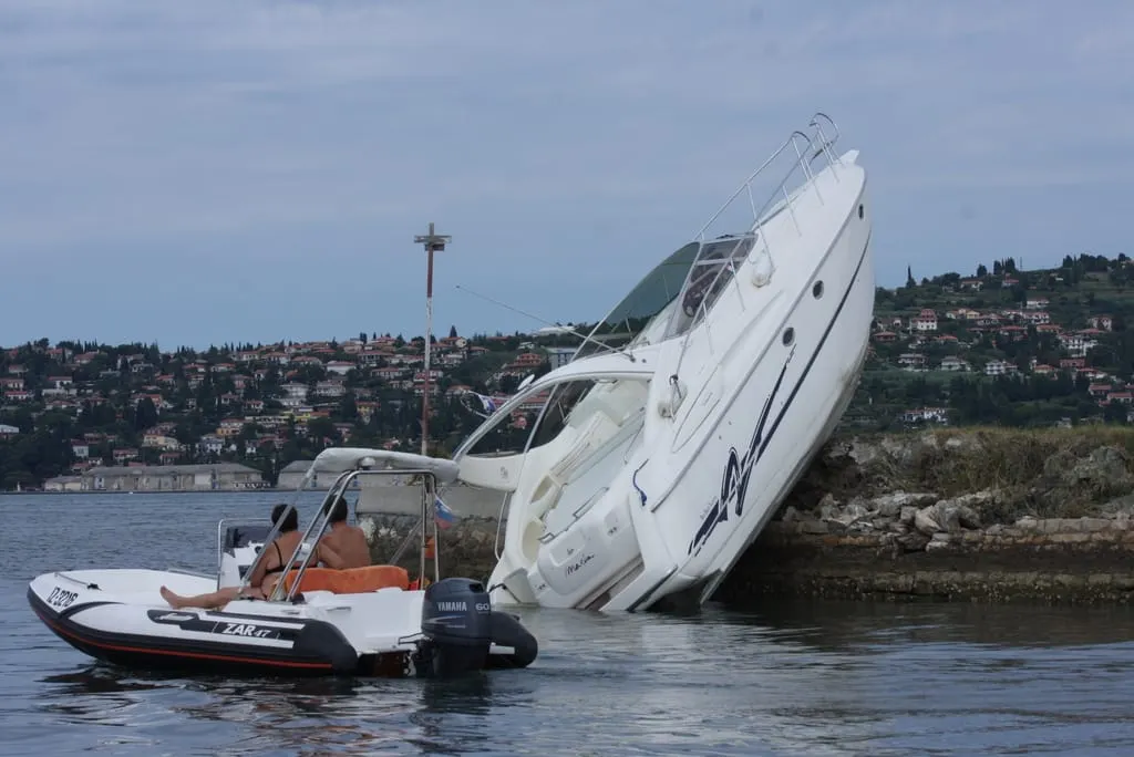 Nasukan gliser s 900 litara goriva