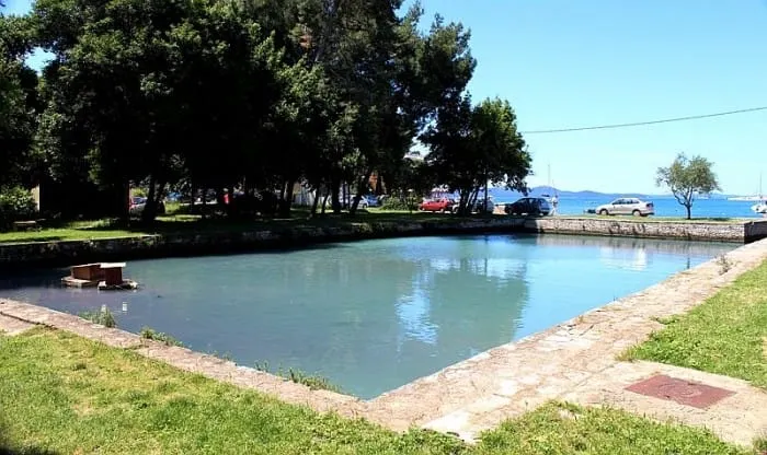 Uskoro kraj užasnom smradu u Uvali Maestral