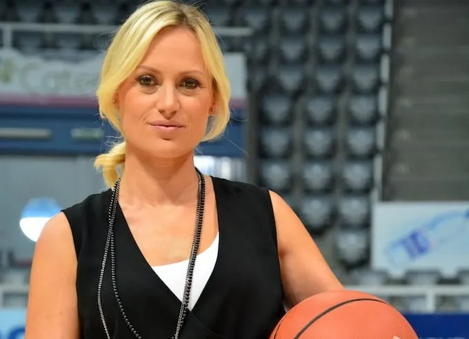 Zdenka Zrilić: “Zašto Severina, a ne zadarski pjevači? Ona je najtraženija estradna zvijeza u Hrvatskoj!”