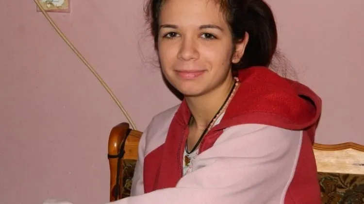 Vratimo Stefani (16) mladost i pružimo joj bolju budućnost!