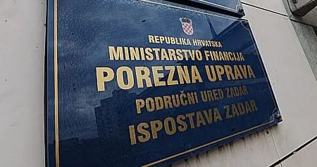 BIROKRACIJA MU DIGLA ŽIVCE 64-godišnjak vrijeđao službenicu Porezne