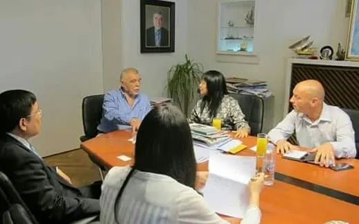 Piše David Lekaj: Put svile: Predsjednica protokolarno, premijer državnički