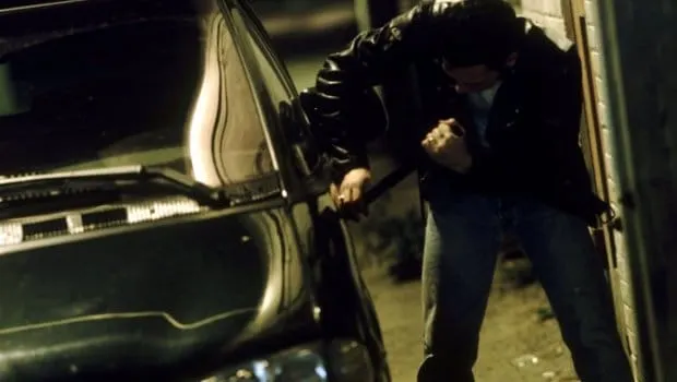 Pala banda lopova – provalili u 7 prodavaonica, ukrali tri automobila