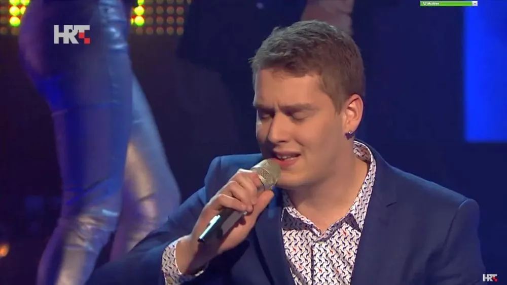 VIDEO: Na HOO-ovoj dodjeli nagrada nastupio je Zadranin Jure Brkljača. Pogledajte njegovu izvedbu pjesme “Mi smo prvaci”