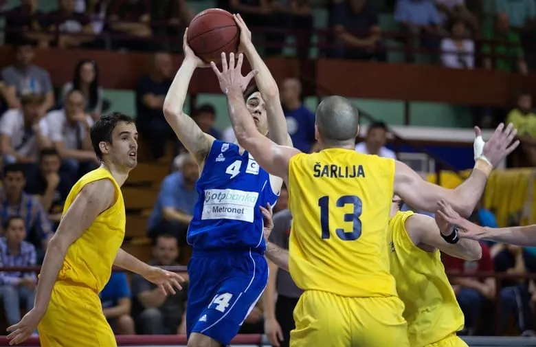 KUP KREŠIMIRA ĆOSIĆA Zadar na jakom ispitu u Trnskom!